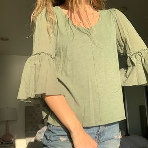 OLIVE GREEN 🌳 FLOWY COTTON BLOUSE 
WORN ONCE